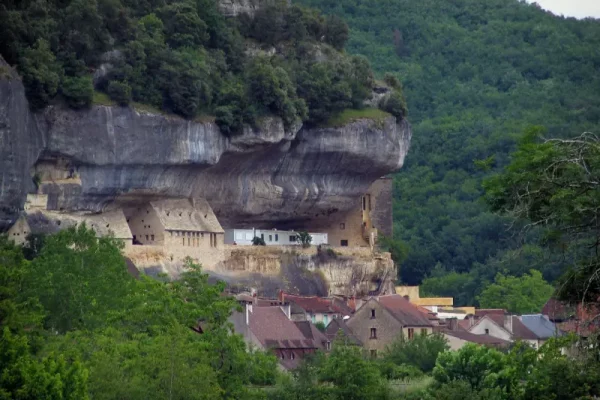 sites-prehistoriques-vallee-vezere-9579_w800